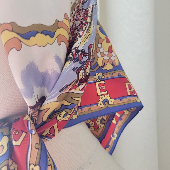 Italian Souvenir Scarf from Italy 🇮🇹 - Picture 4 of 9